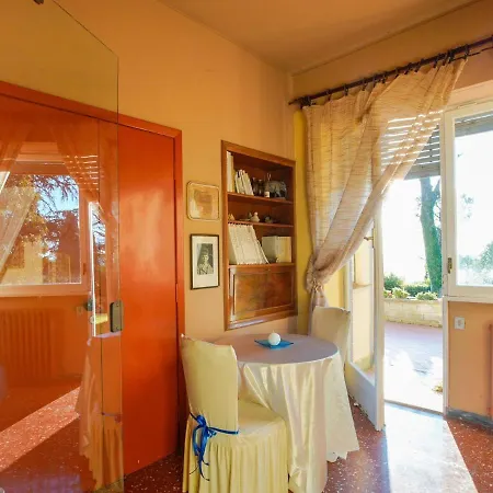 Exquisite In With Garden * Montefiascone