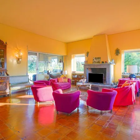 Exquisite In With Garden Villa *