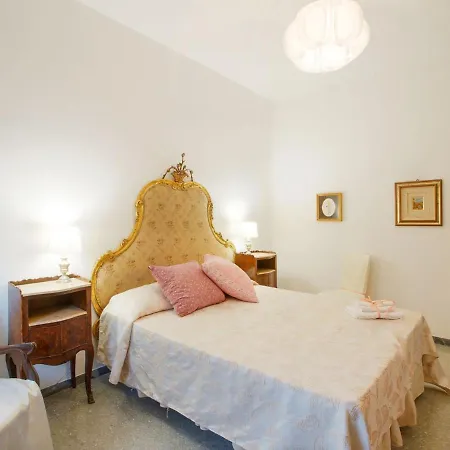 Villa Exquisite In With Garden