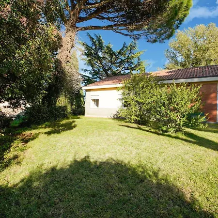 Villa Exquisite In With Garden *